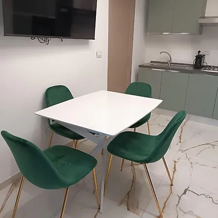 Апартаменты Pinelli 66 Luxury Accomodation